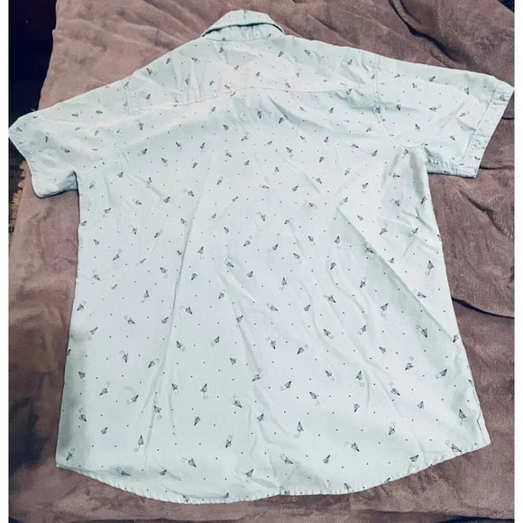 Free Planet SZ Large Short Sleeve Button Down Shirt Light Blue Paper Airplane - Picture 3 of 7